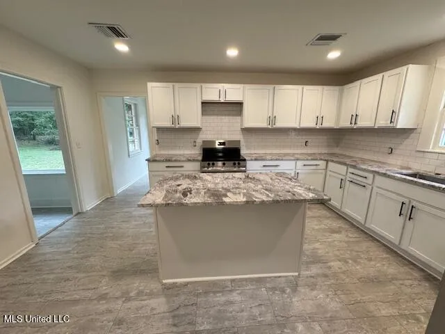 $297,000 | 218 Lower Woodville Road, Natchez, MS 39120