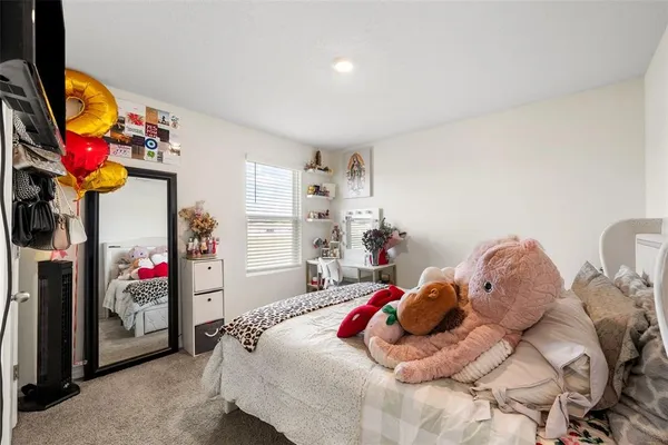 $2,600 | 24672 Northwest 11th Place, Newberry, FL 32669