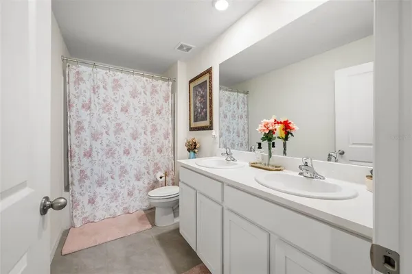 $2,600 | 24672 Northwest 11th Place, Newberry, FL 32669