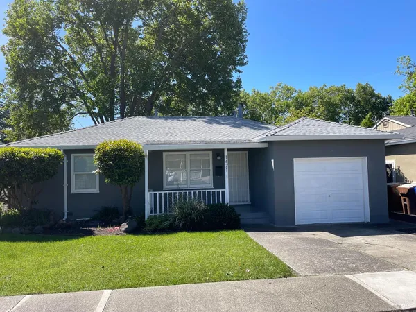 $2,950 | 1471 Ash Street, Napa, CA 94559