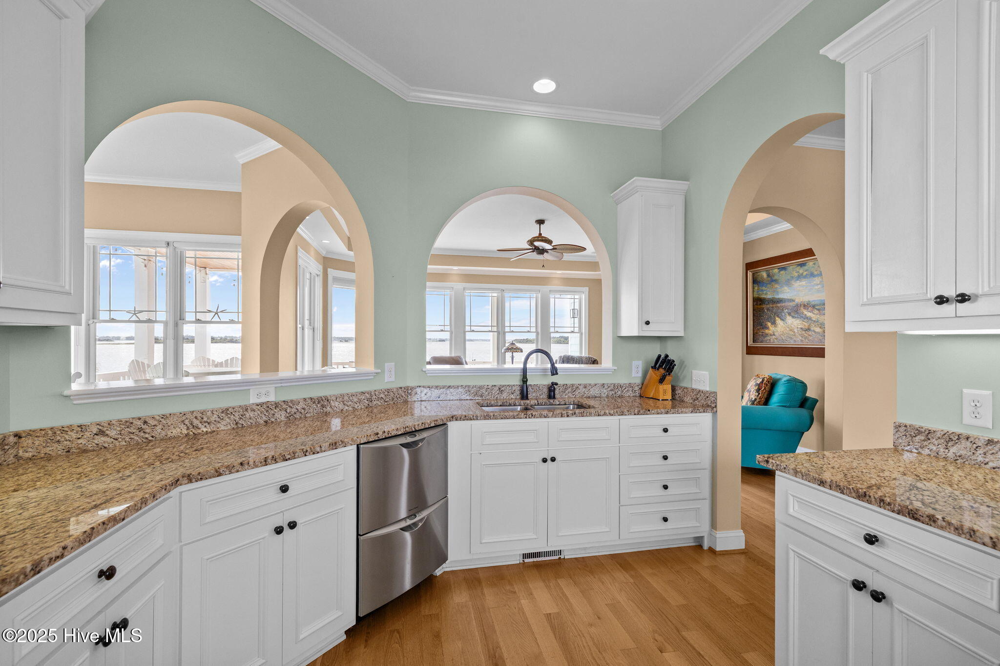 389 Live Oak Road Newport, NC 28570 - Photo 19 of 52 15 Kitchen