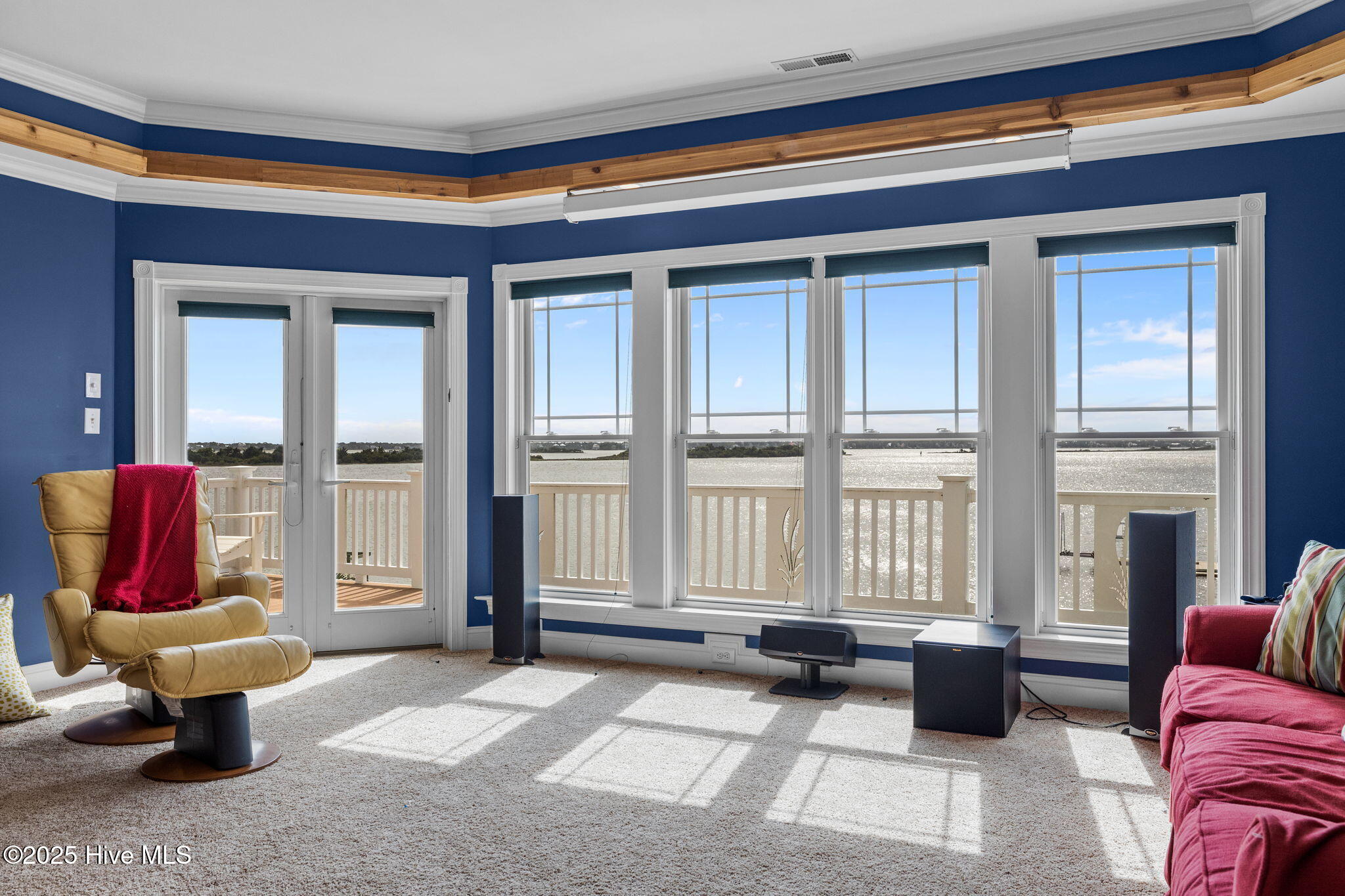 389 Live Oak Road Newport, NC 28570 - Photo 39 of 52 35 Theatre room with large screen