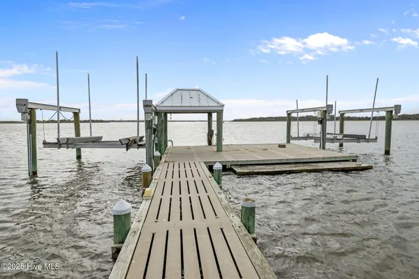 $2,395,000 | 389 Live Oak Road, Newport, NC 28570