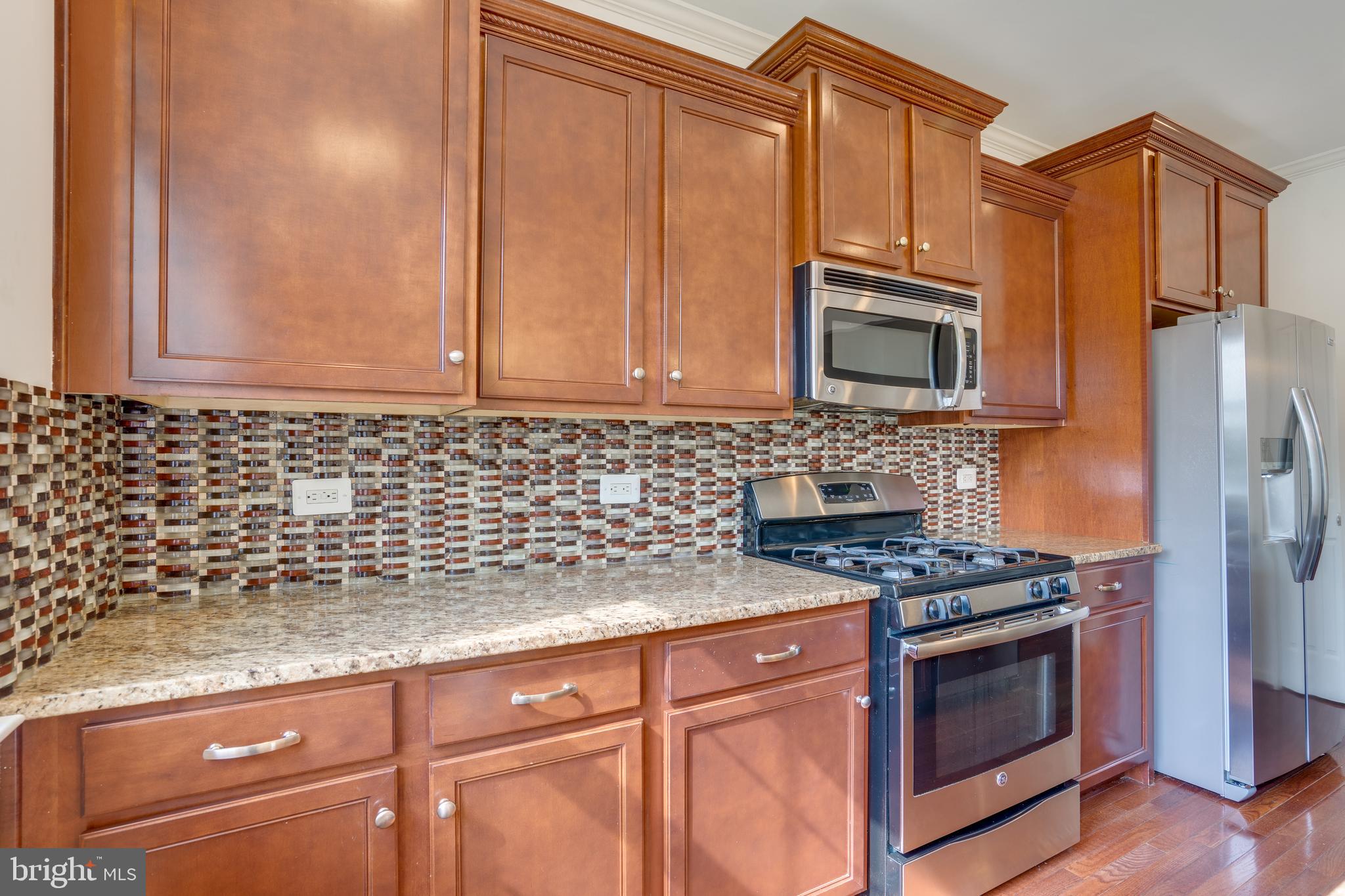 25672 Pleasant Valley Road Chantilly, VA 20152 - Photo 13 of 70 Gallery Image 13