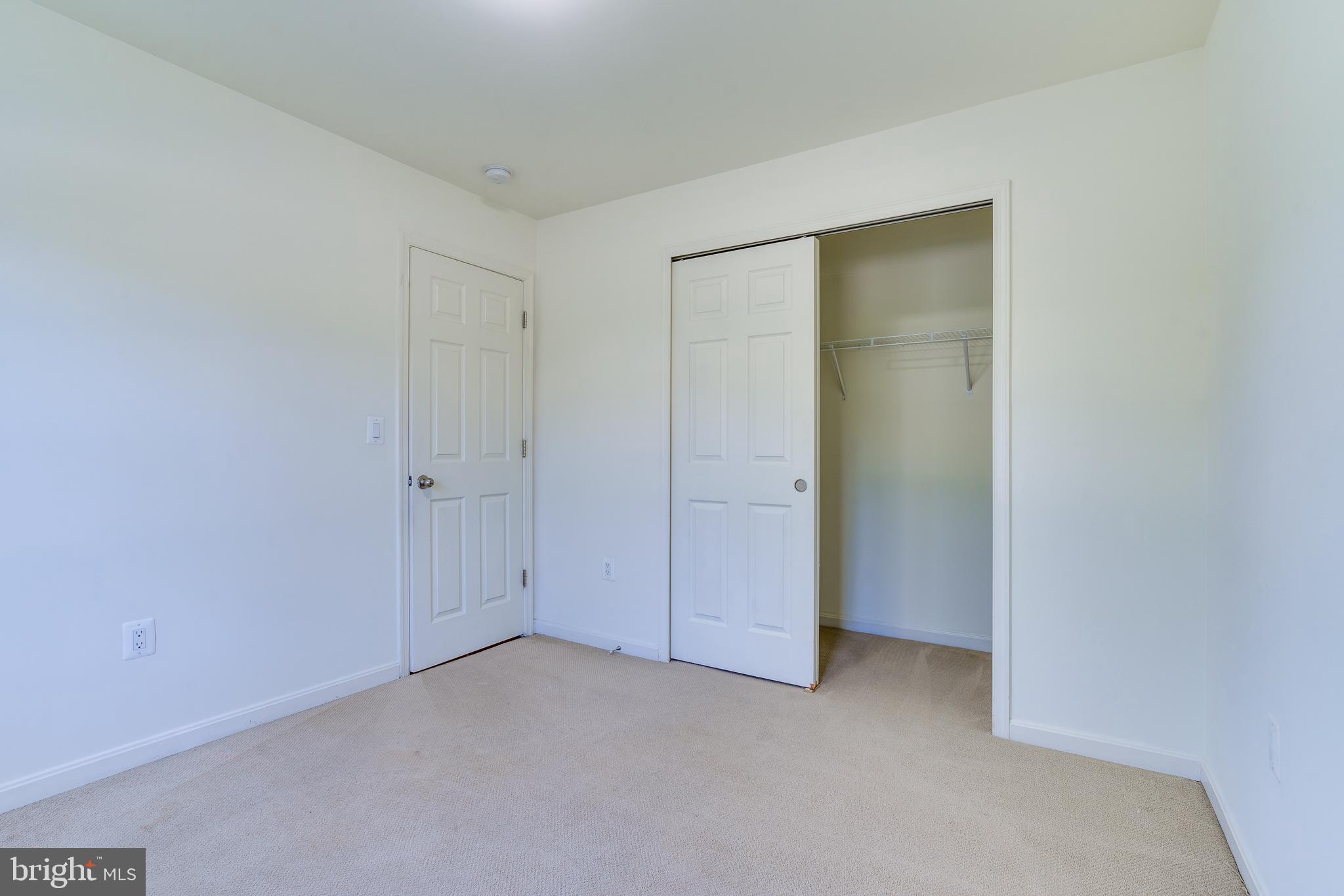 25672 Pleasant Valley Road Chantilly, VA 20152 - Photo 30 of 70 Gallery Image 30