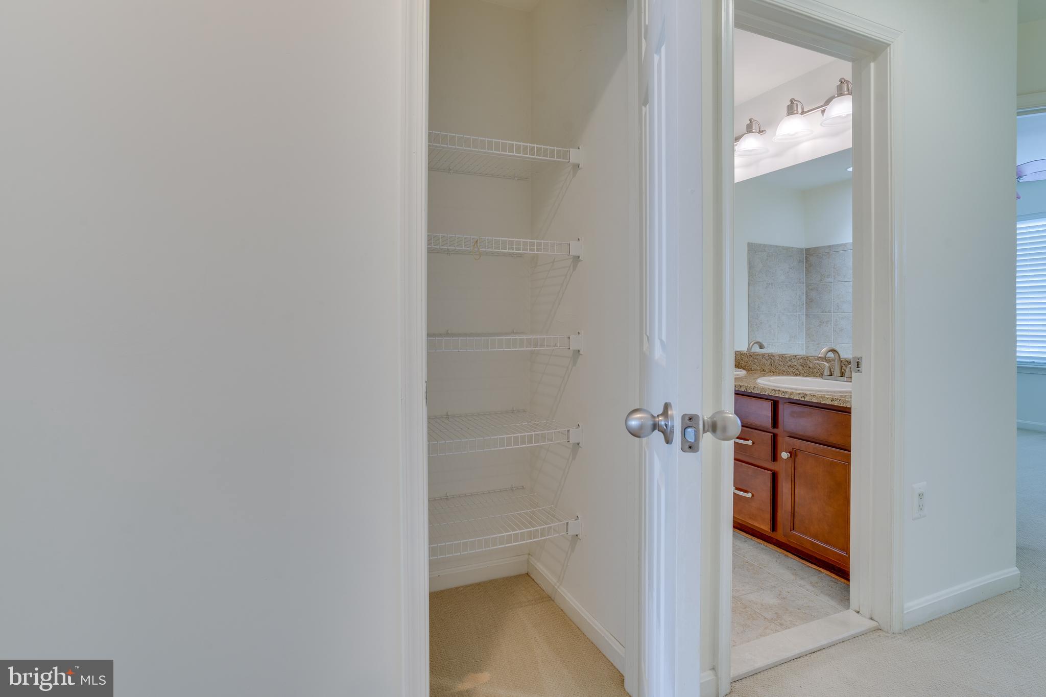 25672 Pleasant Valley Road Chantilly, VA 20152 - Photo 38 of 70 Gallery Image 38