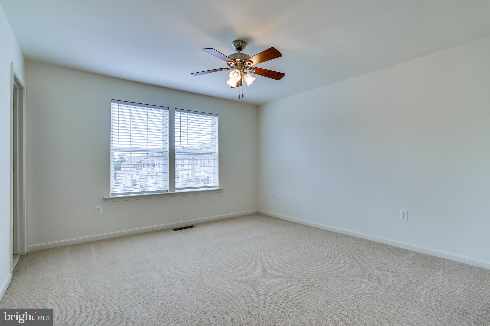 25672 Pleasant Valley Road Chantilly, VA 20152 - Photo 46 of 70 Gallery Image 46