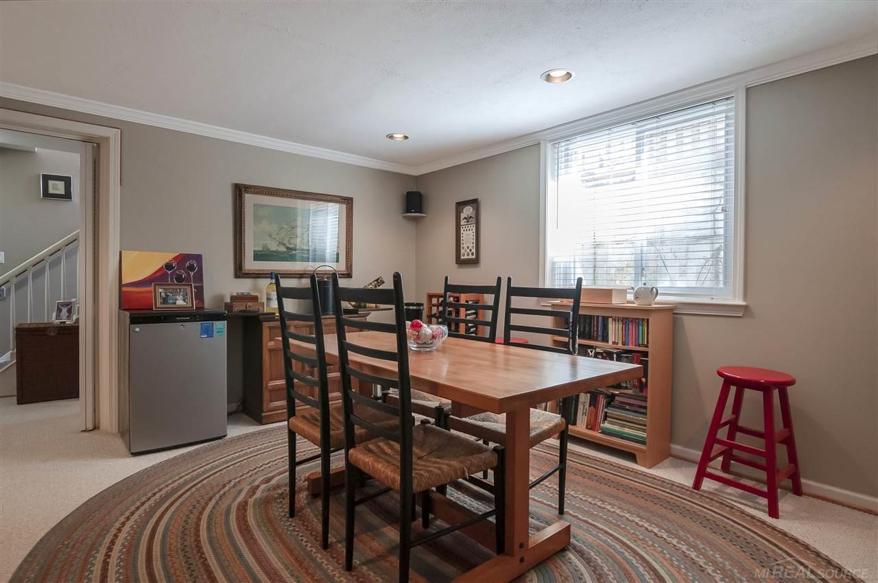 1415 South Renaud Road Grosse Pointe, MI 48236 - Photo 52 of 65 31386500-51.JPG