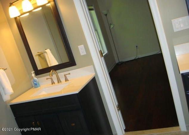 157 Canterbury Road Bushkill, PA 18324 - Photo 18 of 24 18-Master Bathroom 2