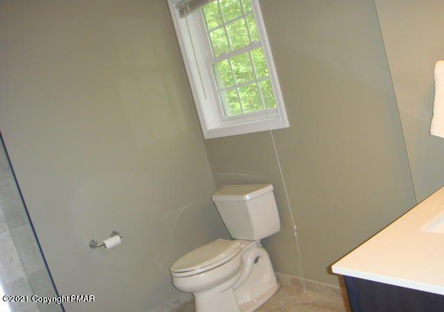157 Canterbury Road Bushkill, PA 18324 - Photo 19 of 24 19-Master Bathroom 3