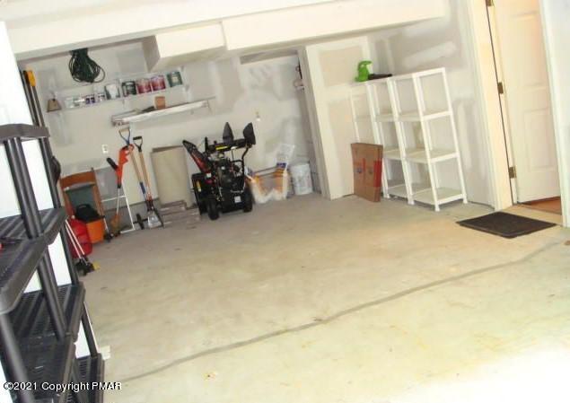 157 Canterbury Road Bushkill, PA 18324 - Photo 22 of 24 22-Garage