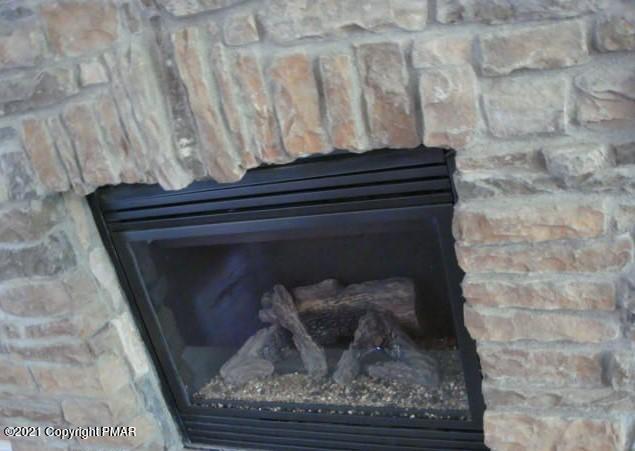 157 Canterbury Road Bushkill, PA 18324 - Photo 3 of 24 3-Fireplace