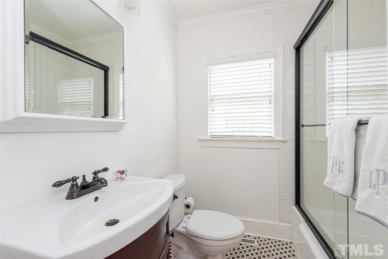 601 Dixie Trail Raleigh, NC 27607 - Photo 14 of 20