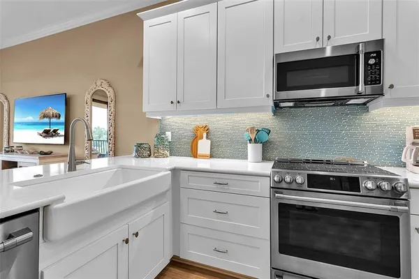 $719,000 | 5589 Cannes Circle, Sarasota, FL 34231