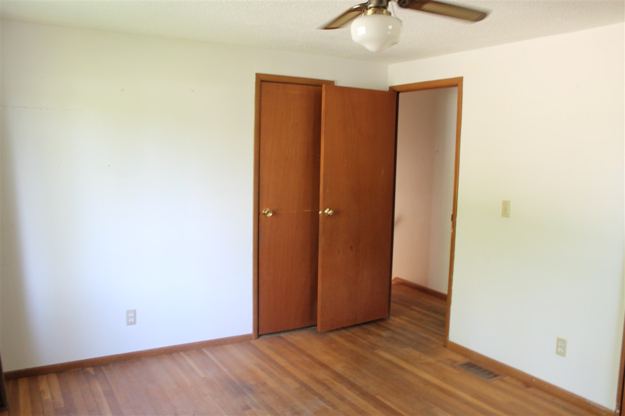 2811 South Leonard Springs Road Bloomington, IN 47403 - Photo 8 of 12 Gallery Image 8