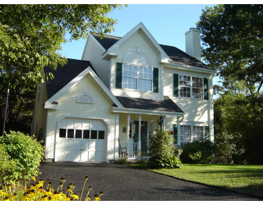 11 Rhodes Lane Foxboro, MA 02035 - Photo 1 of 8 Gallery Image 1