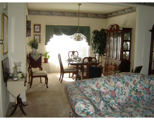 11 Rhodes Lane Foxboro, MA 02035 - Photo 2 of 8 Gallery Image 2