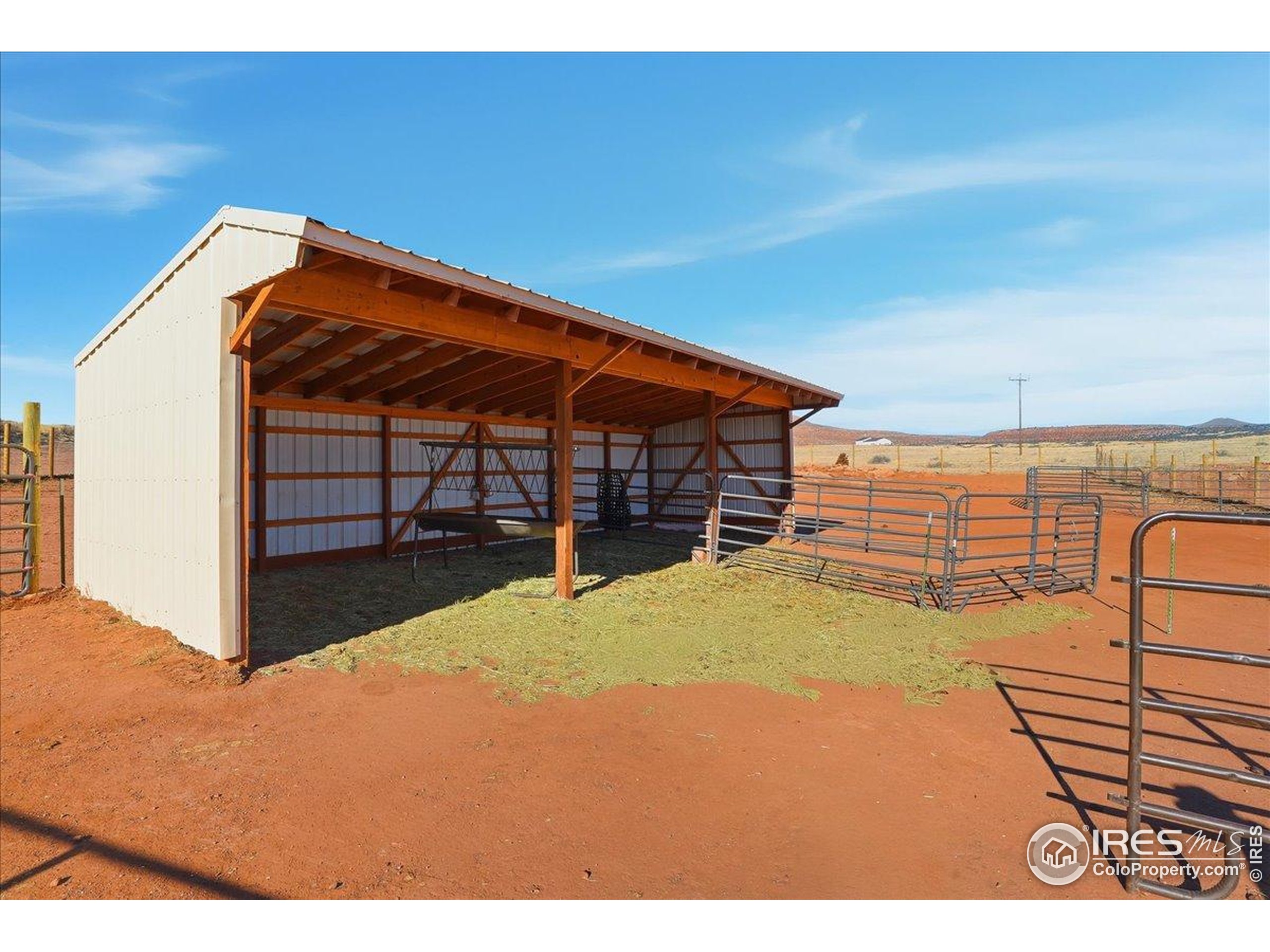 601 Red Mountain Road Livermore, CO 80536 - Photo 29 of 49 a view of outdoor space and front view of a house