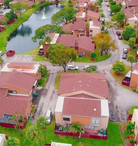 $279,000 | 2929 East Missionwood Circle, Miramar, FL 33025