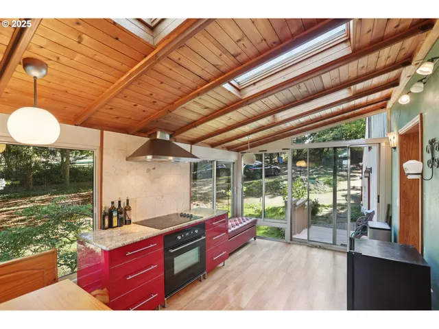 $890,000 | 16110 Northeast 187th Avenue, Brush Prairie, WA 98606