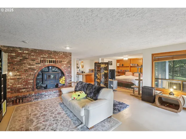 $890,000 | 16110 Northeast 187th Avenue, Brush Prairie, WA 98606