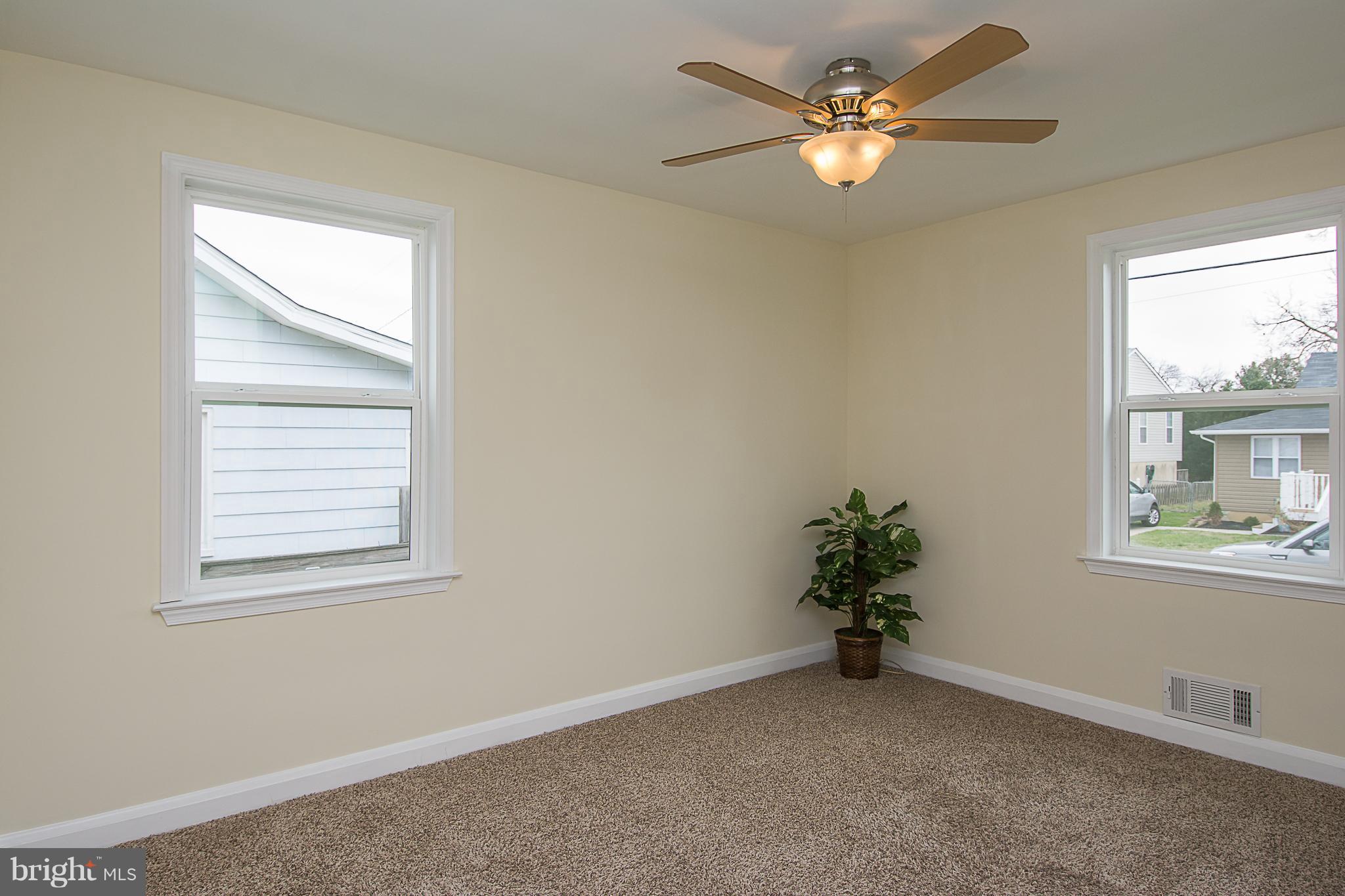 216 Kenwood Road Pasadena, MD 21122 - Photo 9 of 30 Bedroom (Master)