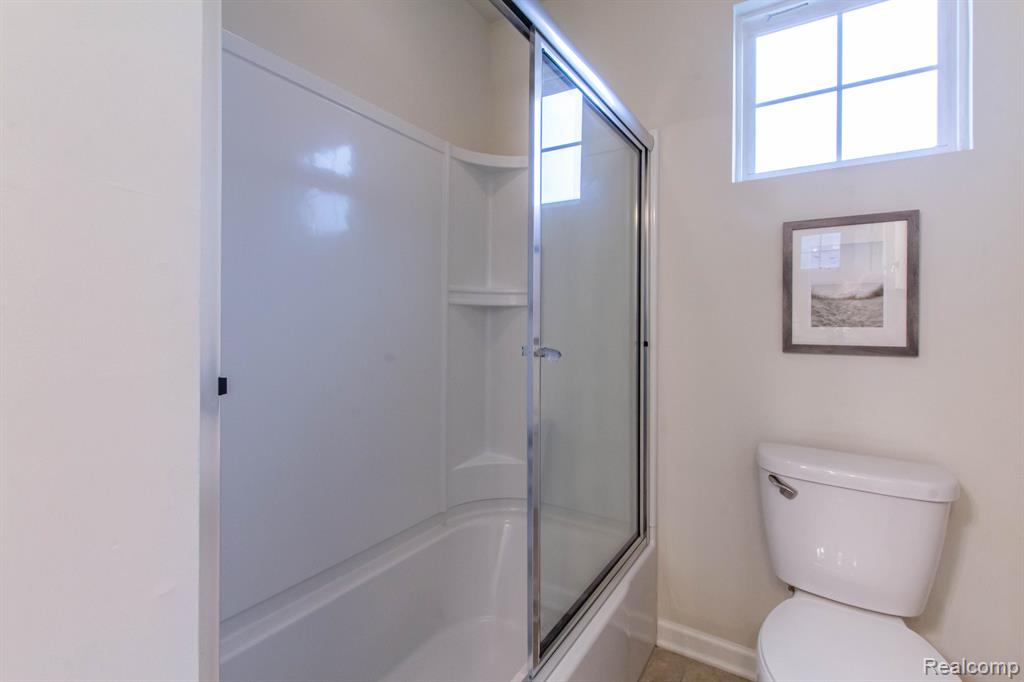 863 Barclay Circle Rochester Hills, MI 48307 - Photo 25 of 35