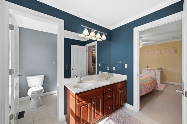 $775,000 | 40-w612 North Blue Lake Circle North, St. Charles, IL 60175