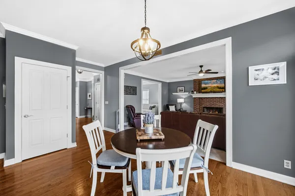 $775,000 | 40-w612 North Blue Lake Circle North, St. Charles, IL 60175