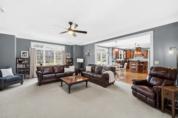 $775,000 | 40-w612 North Blue Lake Circle North, St. Charles, IL 60175
