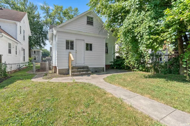 $180,700 | 1712 Illinois Street, Fort Wayne, IN 46808