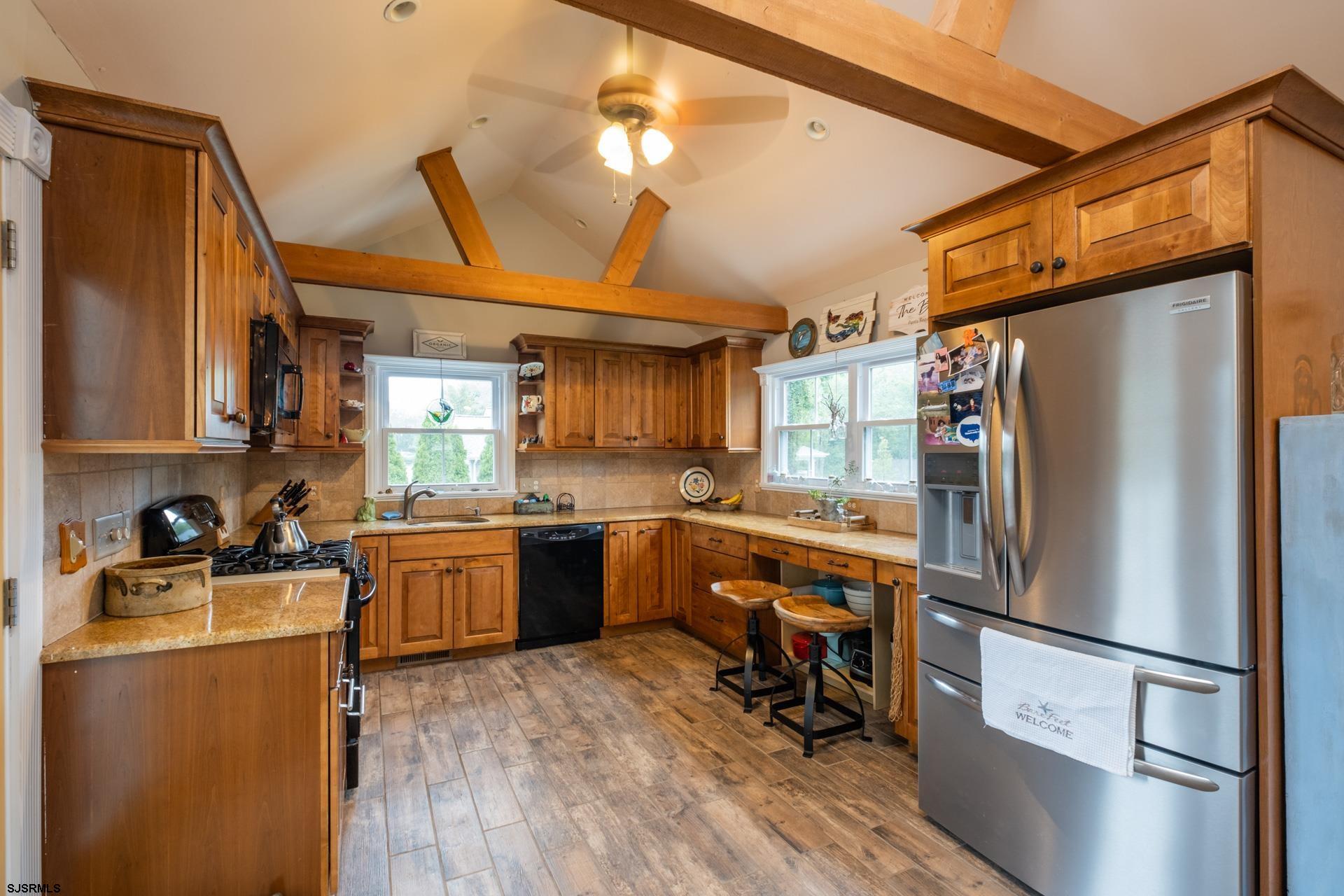 306 North Shore Road Marmora, NJ 08223 - Photo 5 of 25 Gallery Image 5