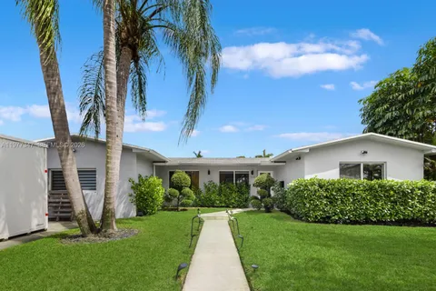 $1,299,000 | 21015 Northeast 19th Court, Miami, FL 33179