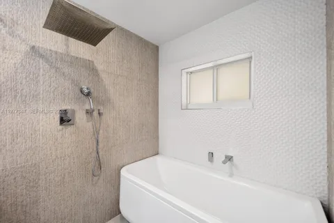 $1,299,000 | 21015 Northeast 19th Court, Miami, FL 33179