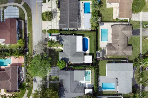 $1,299,000 | 21015 Northeast 19th Court, Miami, FL 33179