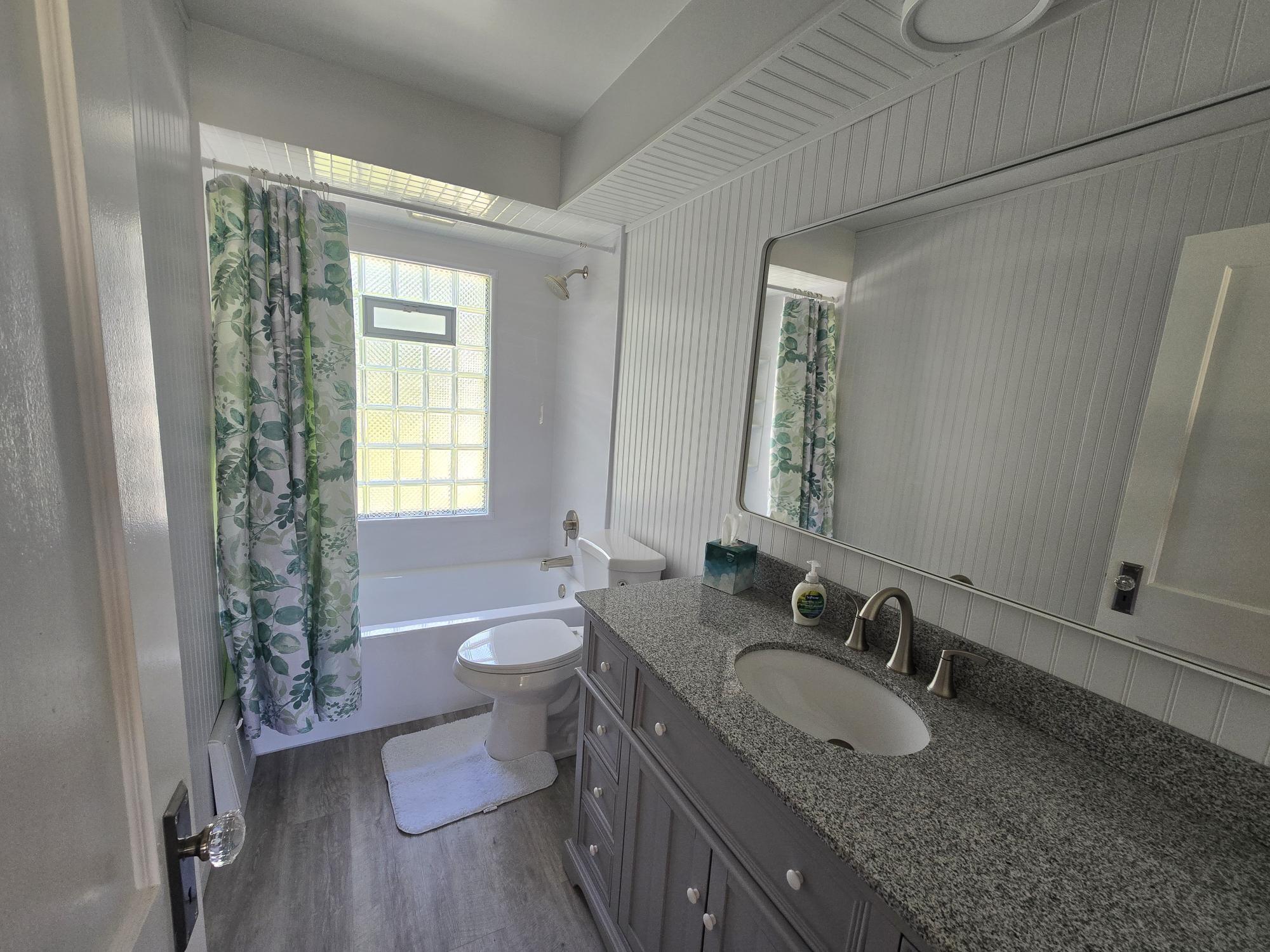 1705 South Calhoun Road New Berlin, WI 53146 - Photo 7 of 14 main bathroom