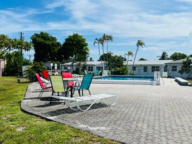 $2,300 | 4301 Northwest 1st Terrace, Pompano Beach, FL 33064