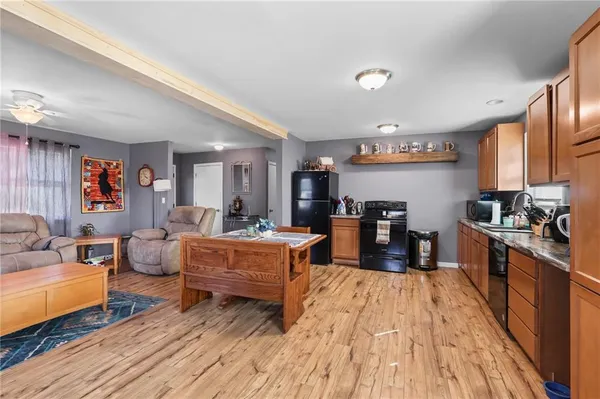 $549,000 | 38080 Osawatomie Road, Osawatomie, KS 66064