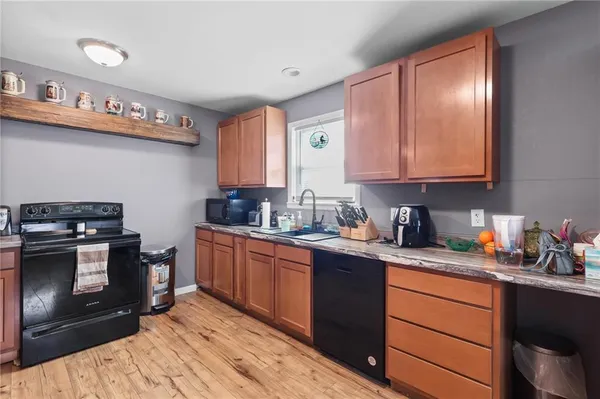 $549,000 | 38080 Osawatomie Road, Osawatomie, KS 66064
