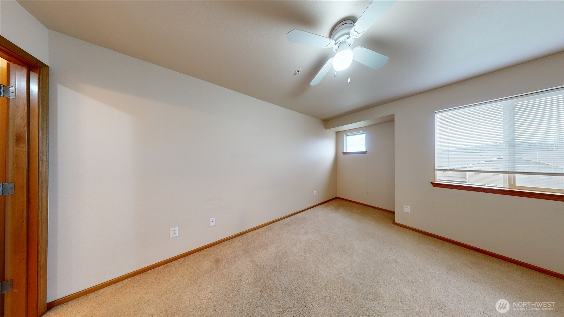 515 Neff Circle Burlington, WA 98233 - Photo 11 of 23 an empty room with windows and entrance