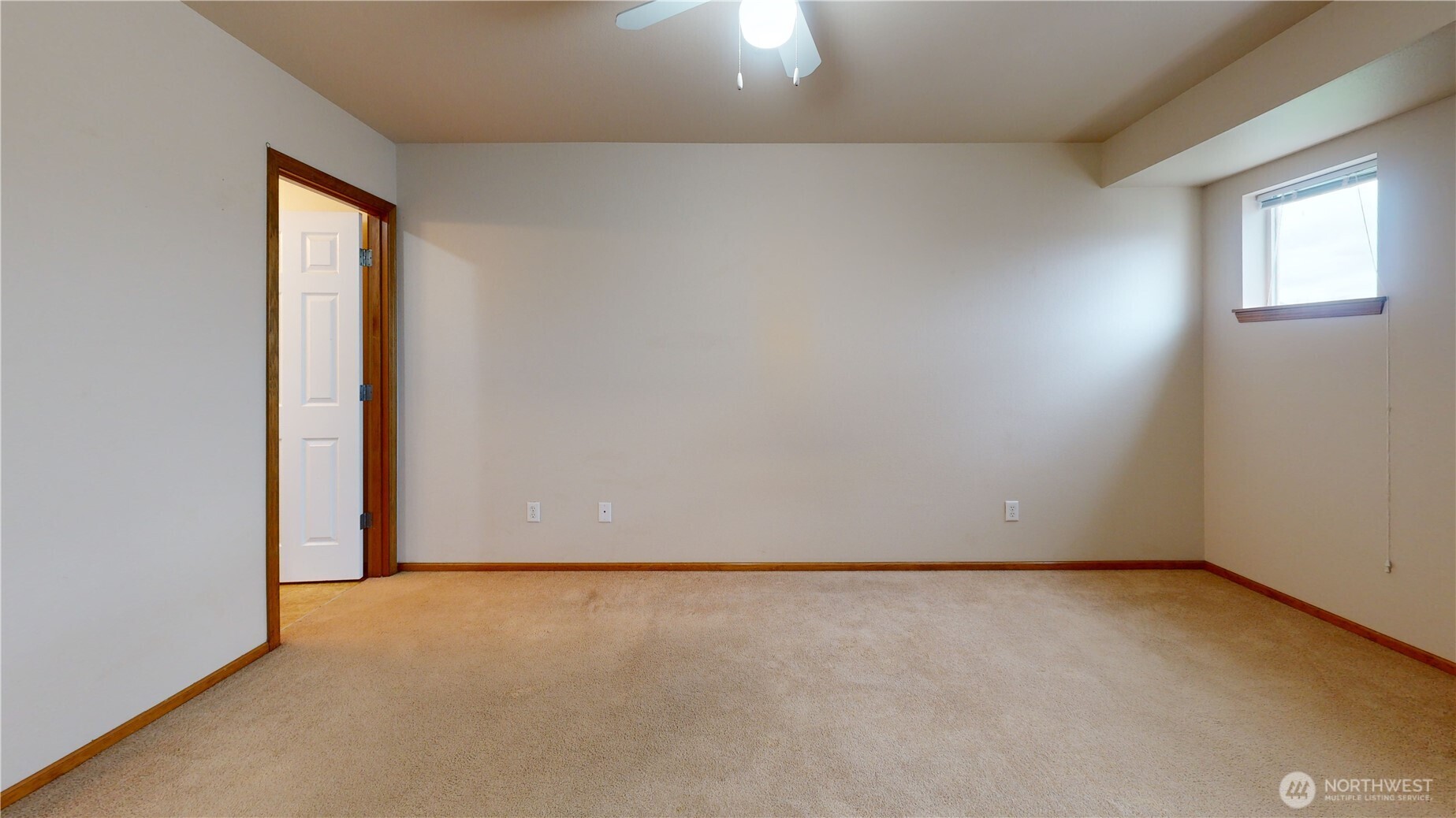 515 Neff Circle Burlington, WA 98233 - Photo 12 of 23 an empty room with a window