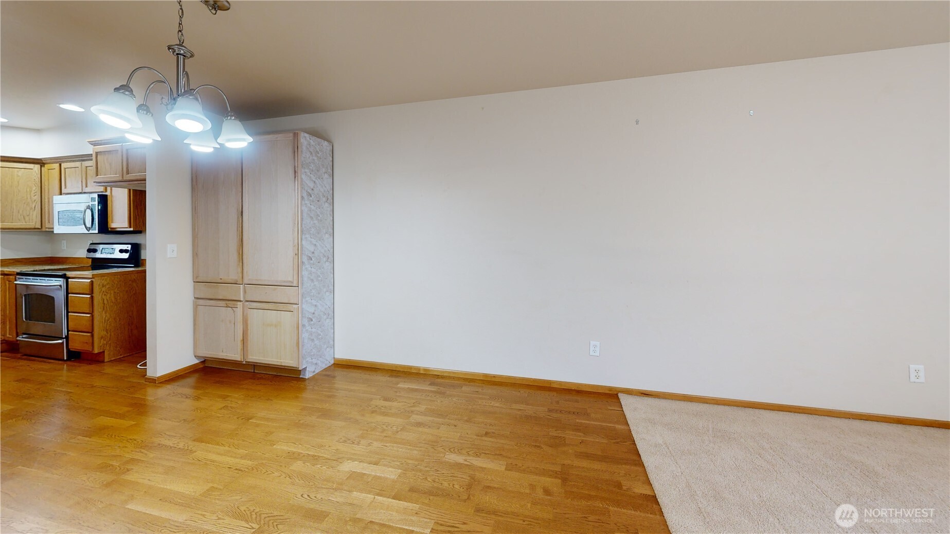 515 Neff Circle Burlington, WA 98233 - Photo 6 of 23 a view of a kitchen with a sink