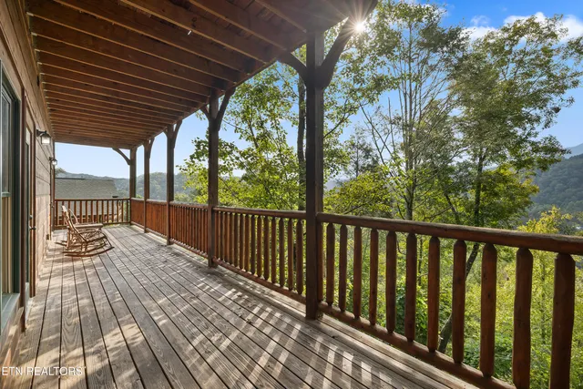 $1,300,000 | 820 Resort Way, Gatlinburg, TN 37738
