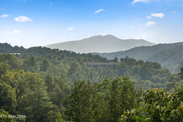 $1,300,000 | 820 Resort Way, Gatlinburg, TN 37738