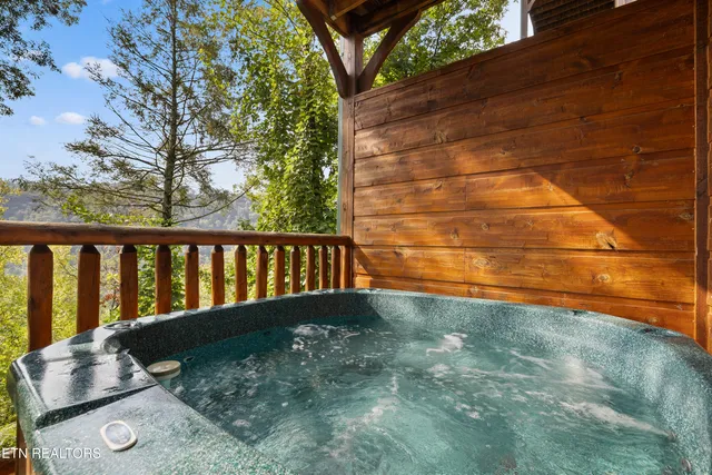 $1,300,000 | 820 Resort Way, Gatlinburg, TN 37738