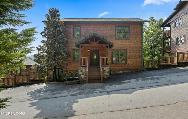 $1,300,000 | 820 Resort Way, Gatlinburg, TN 37738