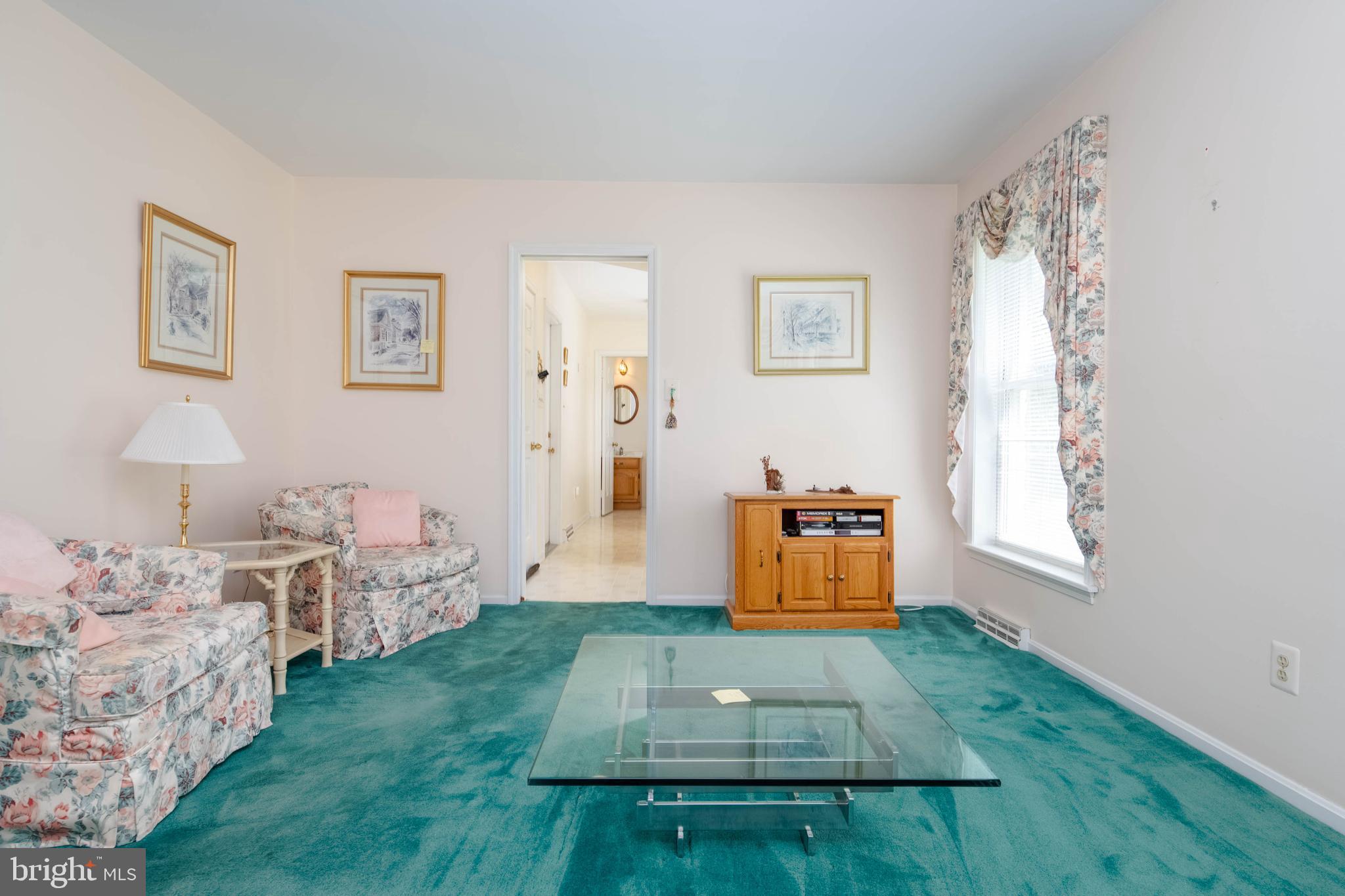 7399 New Cut Road Kingsville, MD 21087 - Photo 11 of 40 a room with window and a table