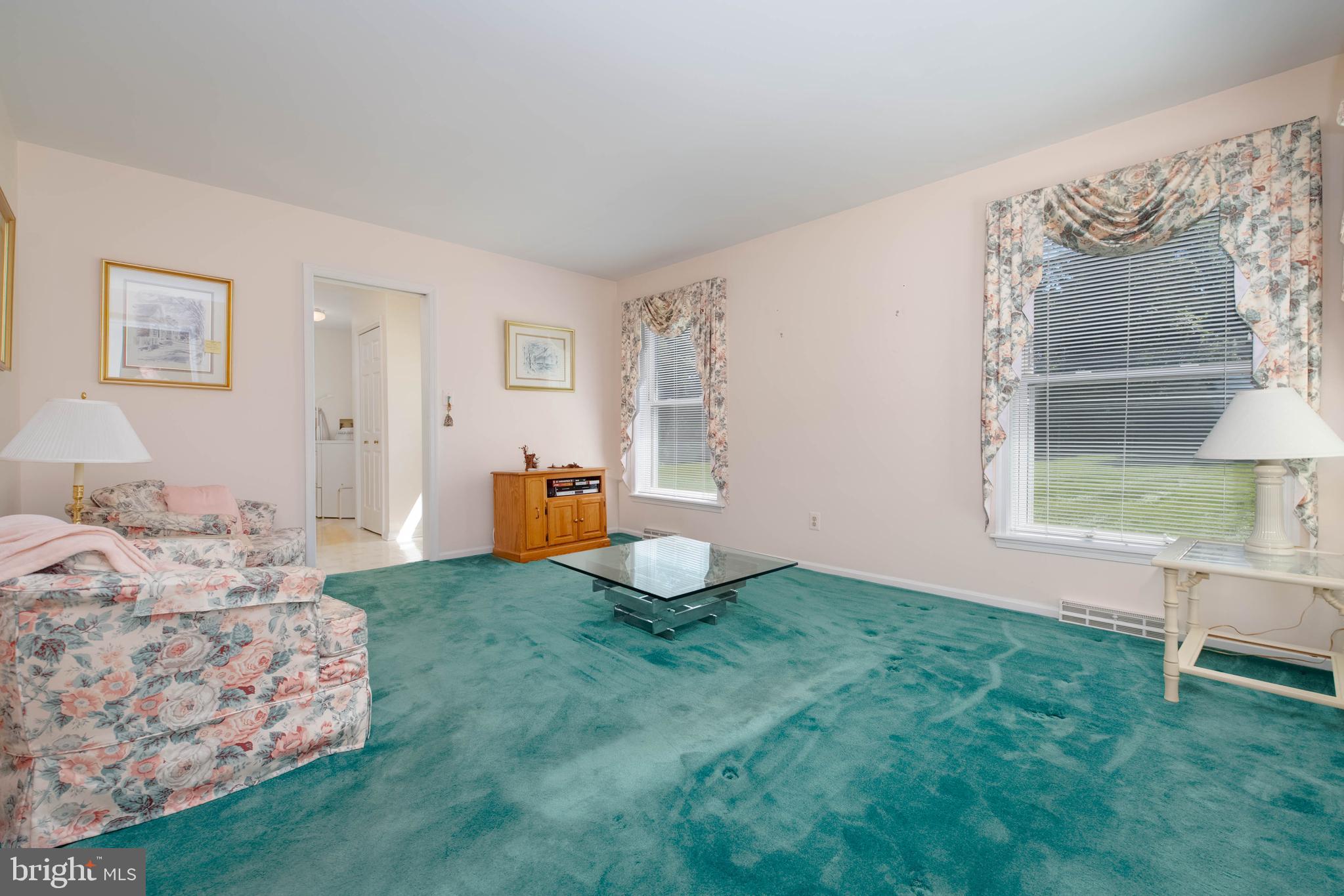 7399 New Cut Road Kingsville, MD 21087 - Photo 13 of 40 a living room with furniture