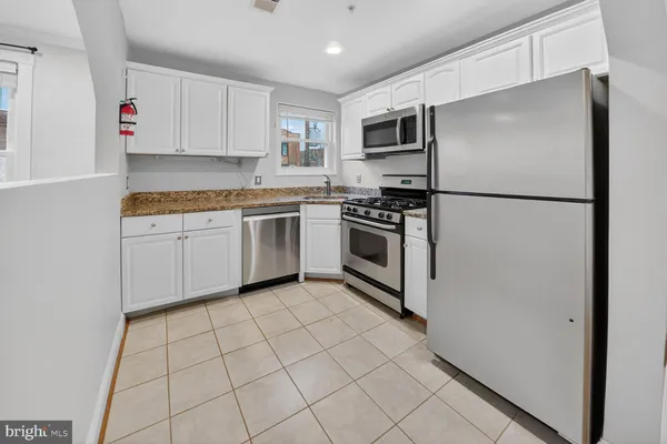 $2,400 | 401 Evarts Street Northeast, Unit 304, Washington, DC 20017