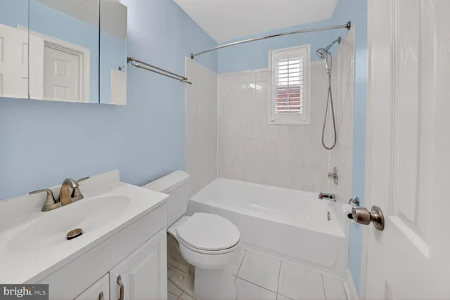 $2,500 | 401 Evarts Street Northeast, Unit 304, Washington, DC 20017